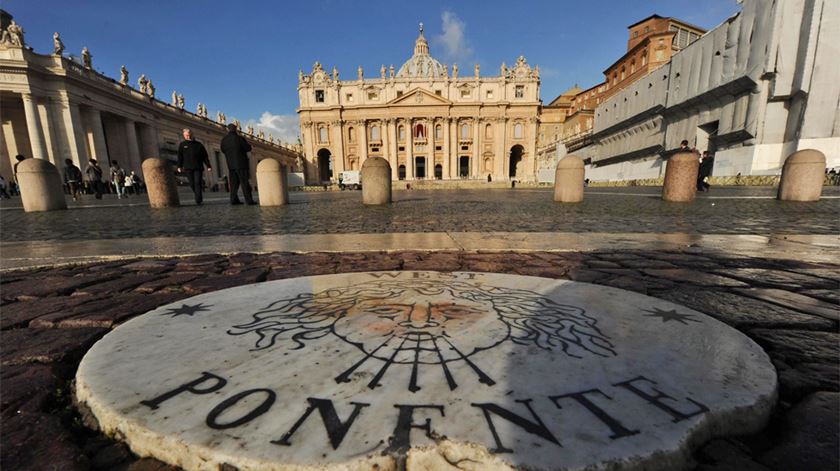 Vaticano afirma compromisso na luta contra abusos sexuais