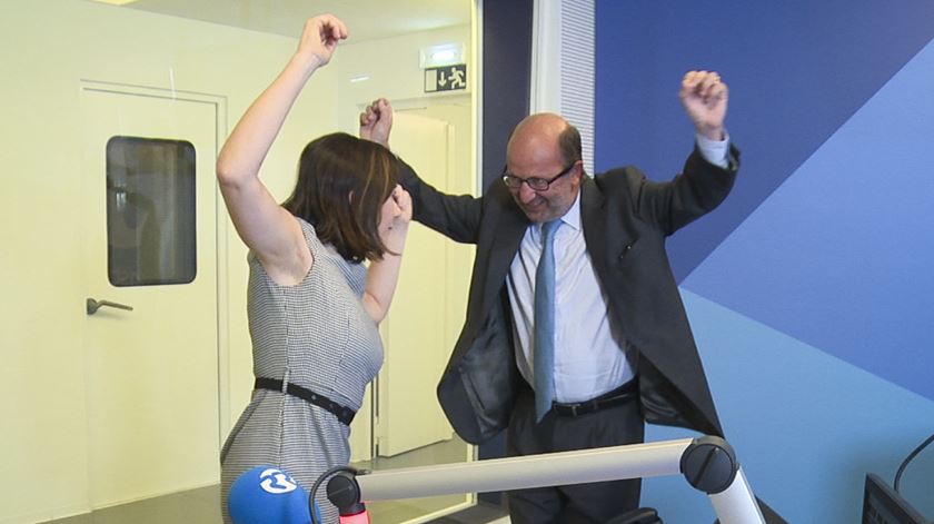 Ministro do Ambiente dança com Carla Rocha