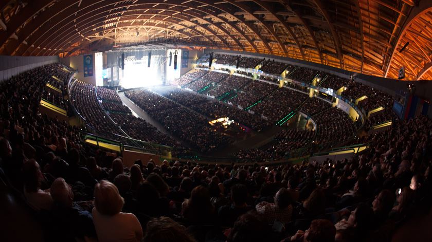 Ouvintes dão os parabéns à Renascença ao som de Andrea Bocelli