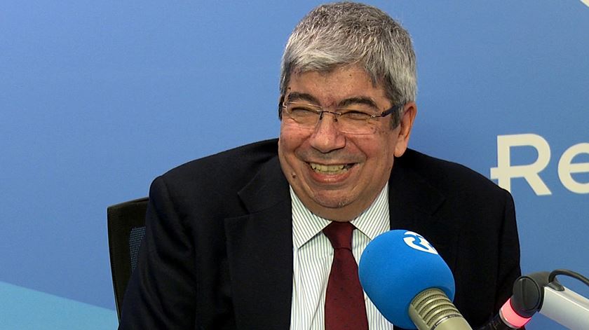 Histórias da rádio. Ferro Rodrigues e o "frisson" dos Beatles