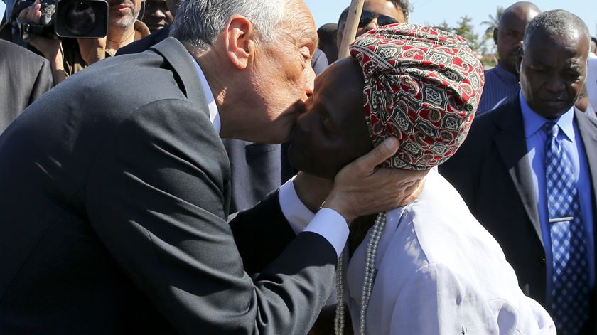 Portugal disponível para ajudar Moçambique "no esforço de ajuda e reconstrução"