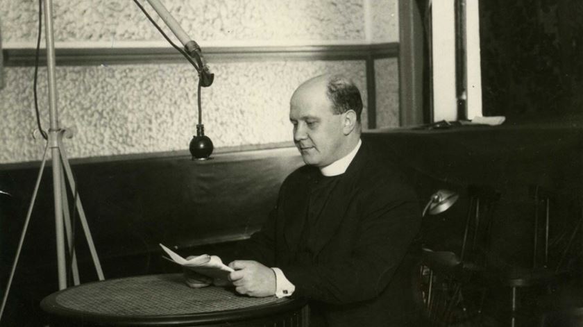 O homem que sonhou a rádio