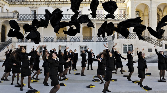 Vítimas de praxes violentas já têm email para denunciar abusos Vítimas de praxes violentas já têm email para denunciar abusos