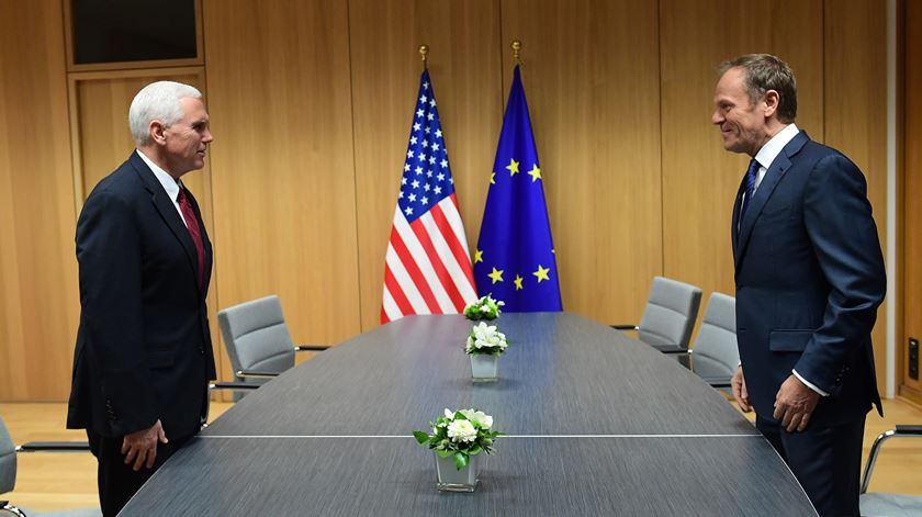 Pence em Bruxelas redefine relações transatlânticas