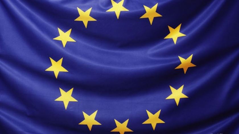 MNEs com agenda carregada